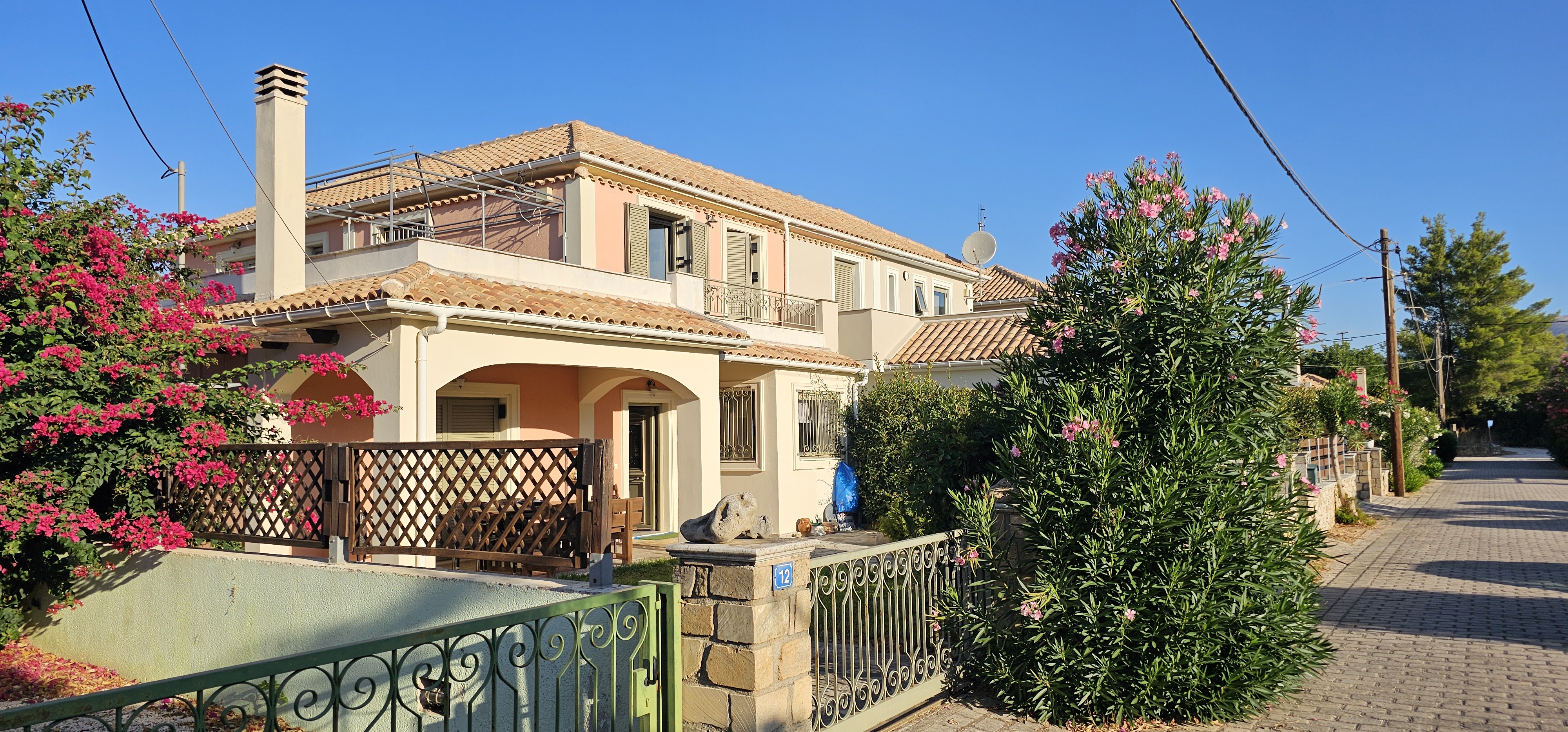Prokris Villa Stone Boundary & Entrance